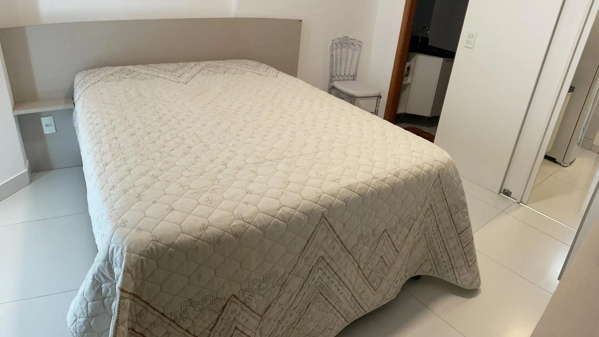 Flat A 100 Metros Da Praia - Bairro De Boa Viagem Ресифи Апартаменты
